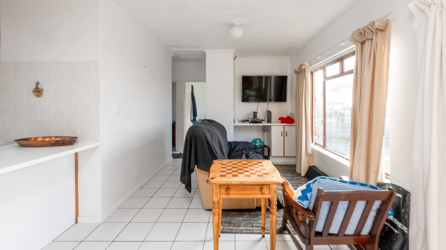 To Let 3 Bedroom Property for Rent in Struisbaai Western Cape